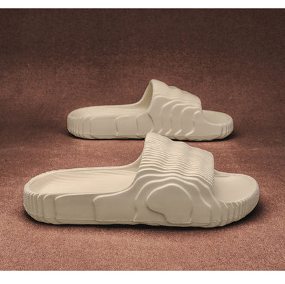 [Hot Style] New Summer Slippers, Slip-Ons for Couples, Easiest for Match Casual Non-Slip, Deodorant Home Sandals